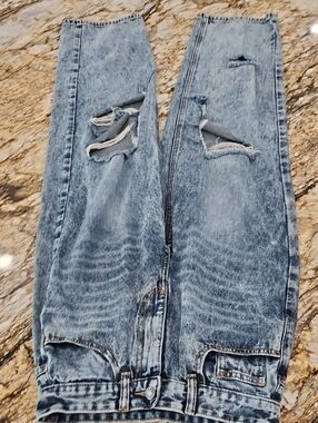 MOMOKROM VTG 90'S Distressed Blue Jeans. Size 8 Inseam 29" Rise 11"